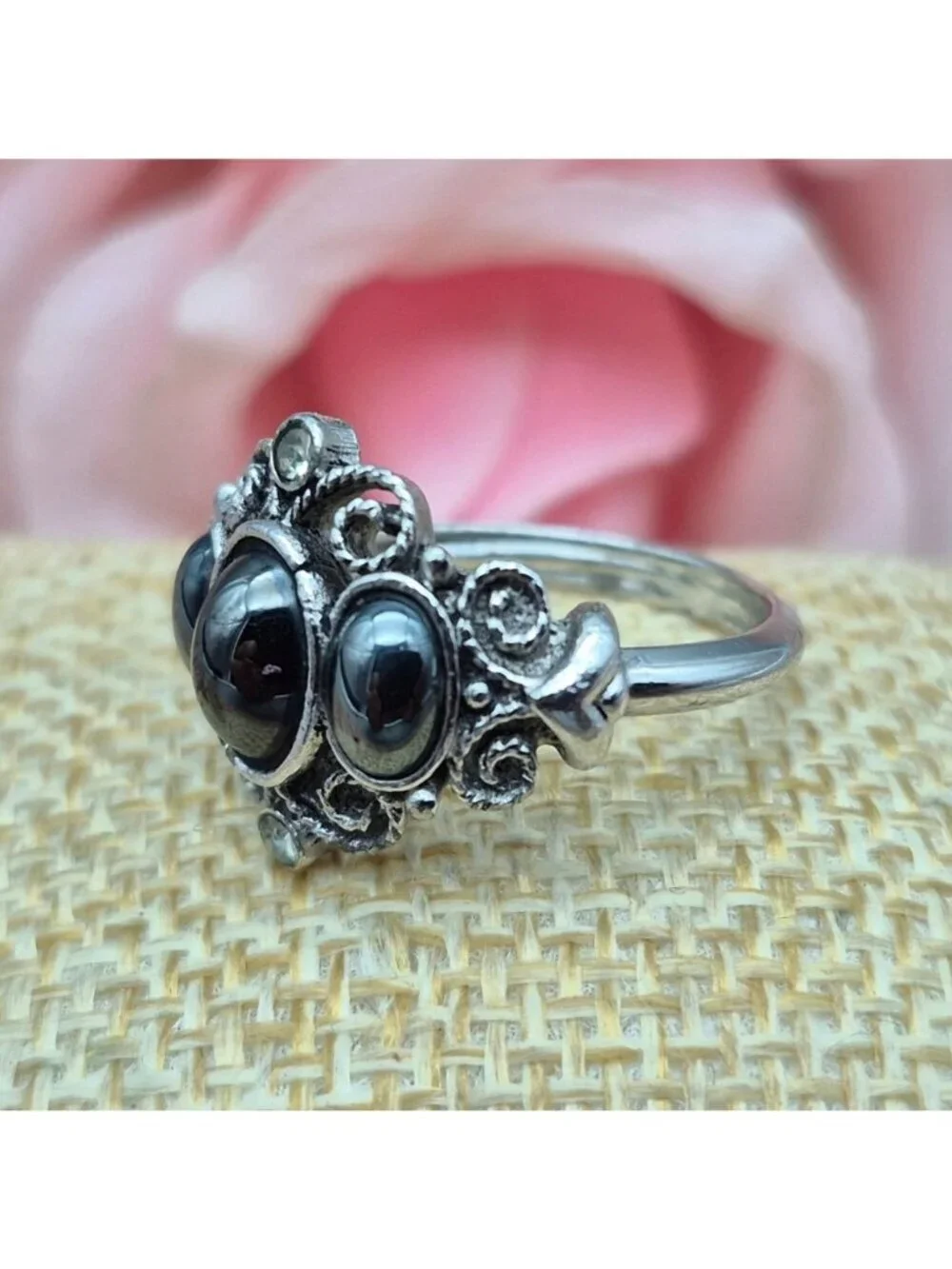 Vintage 70's AVON Midnight Splendor Hematite Ring Witchy Whimsigoth Size 7.5